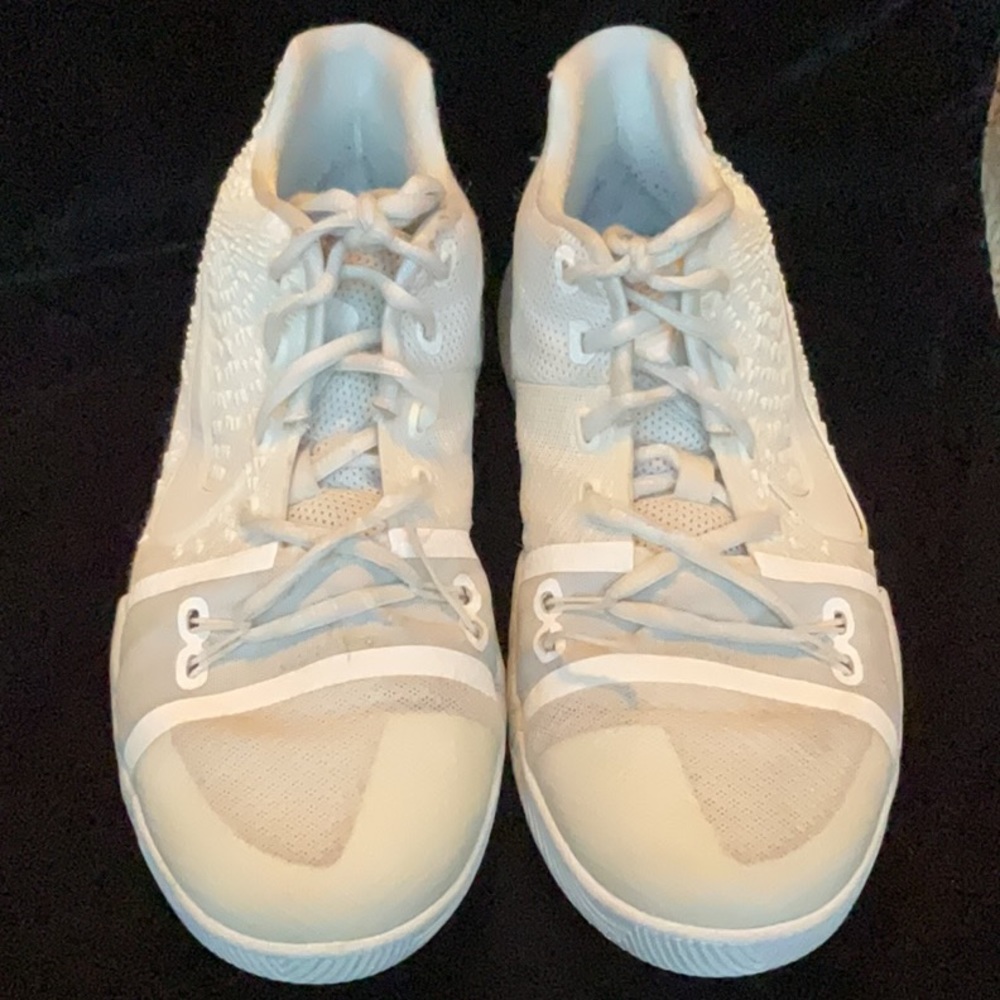 Nike Kyrie 3 'Ivory' 859466-101